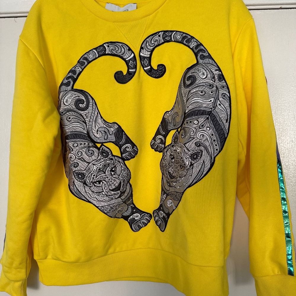 Casto Barcelona yellow sweatshirt never worn